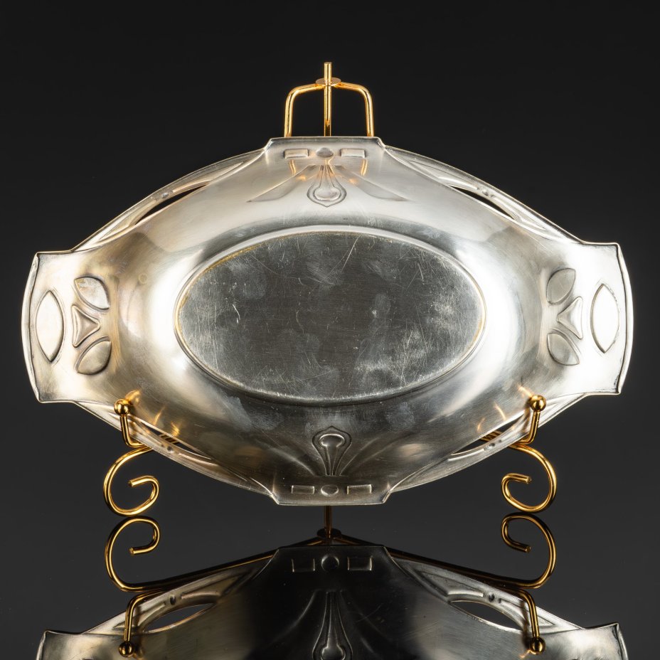 Блюдо (сухарница/фруктовница), выполненное в стиле модерн