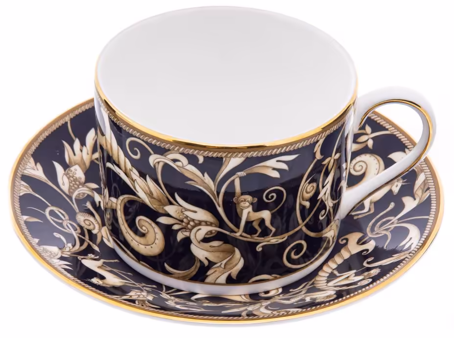 Пара чайная "Cornuopia", фарфор, деколь, мануфактура "Wedgwood", Англия, 2000-2020 гг.