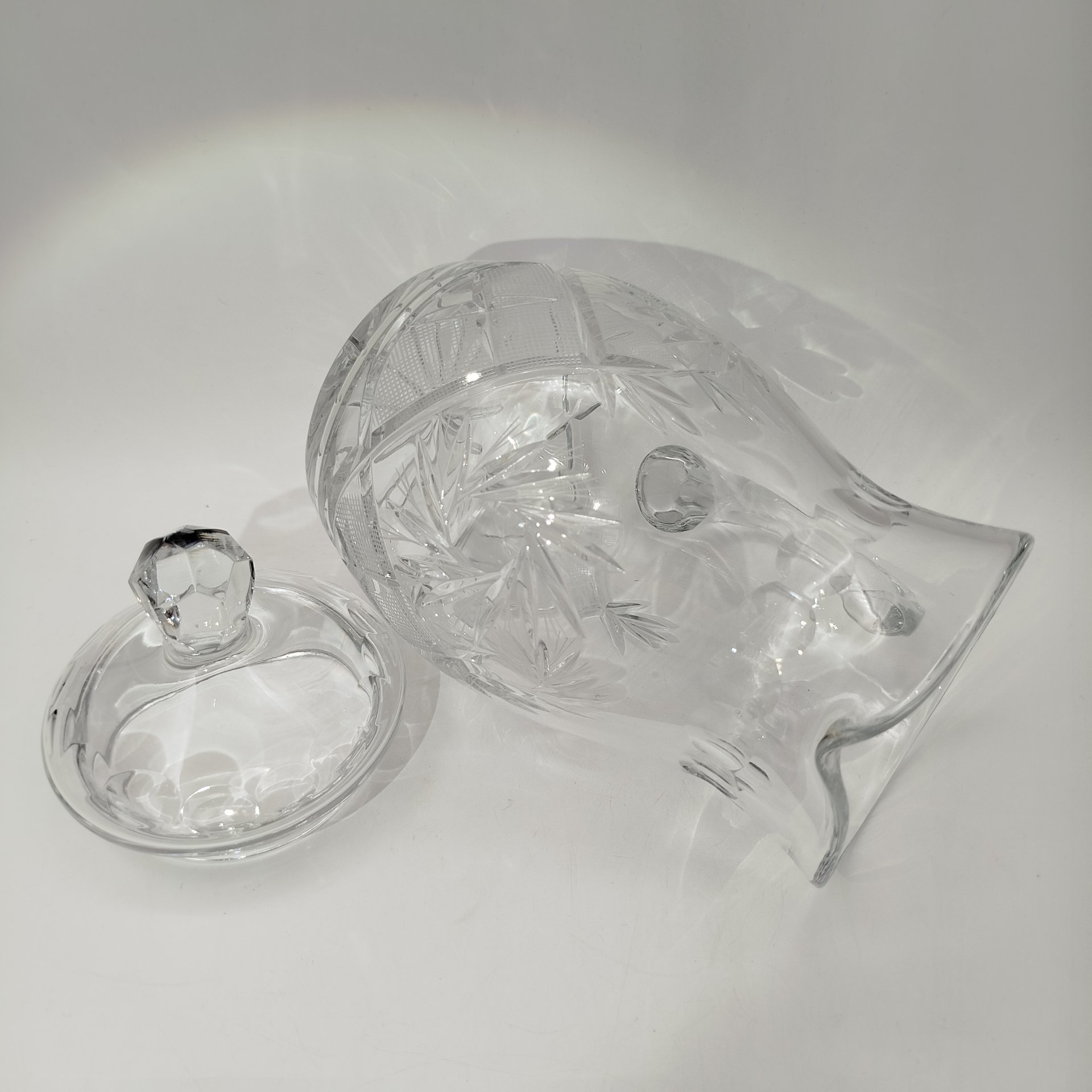 Кувшин с крышкой, хрусталь, Стеклозавод «Неман», Беларусь, 2015-2025 гг., Стеклозавод «Неман»
