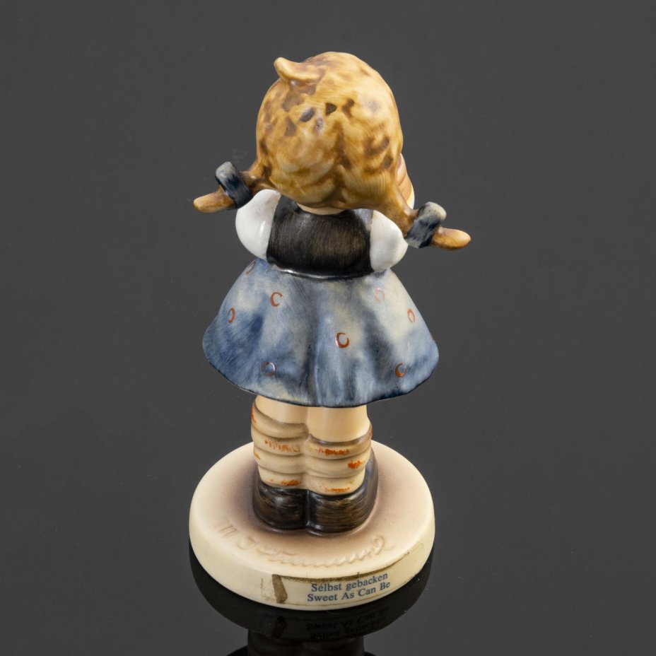 Статуэтка "Я сама испекла", Goebel Hummel