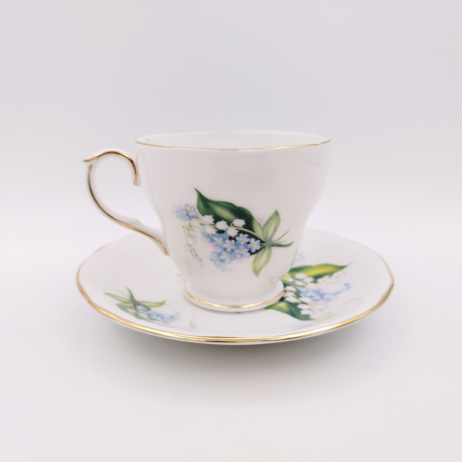 Чайно-кофейная пара "Lily of the valley", ("Ландыши"), мануфактура Royal Winchester