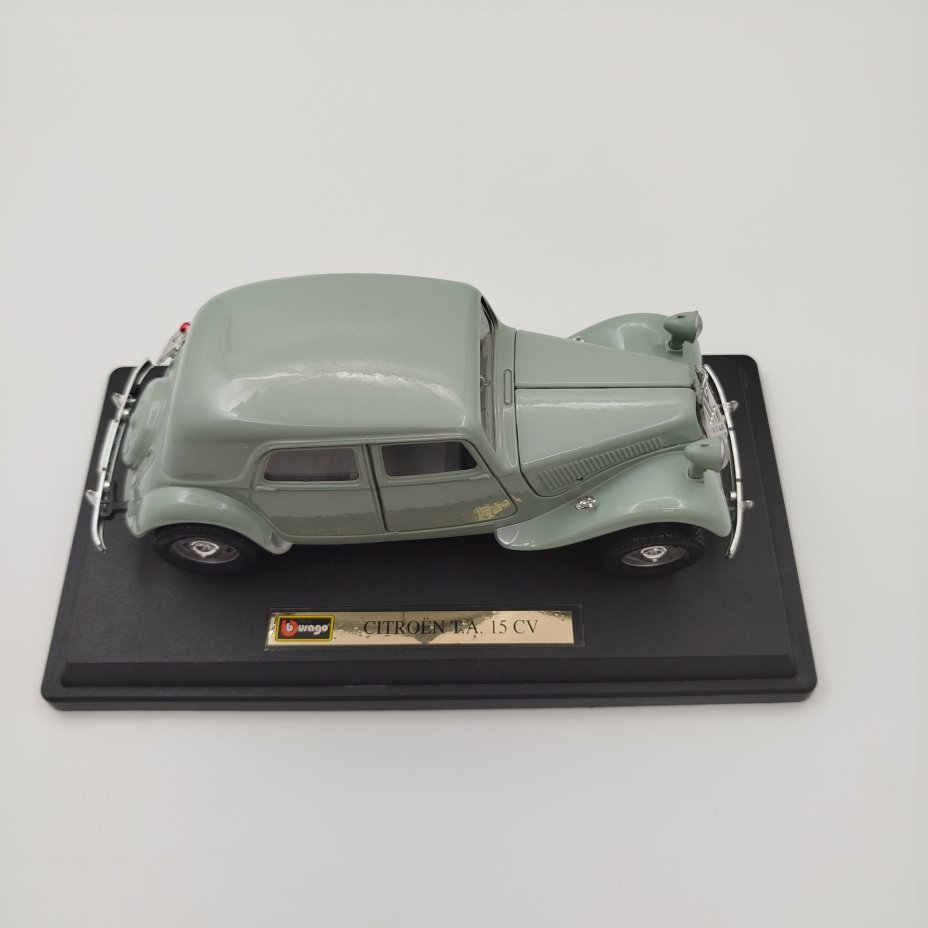 Модель машины Citroen 15cv TA (1938), в масштабе 1:24, Burago, металл, пластик, Италия, 1980-1990 гг.