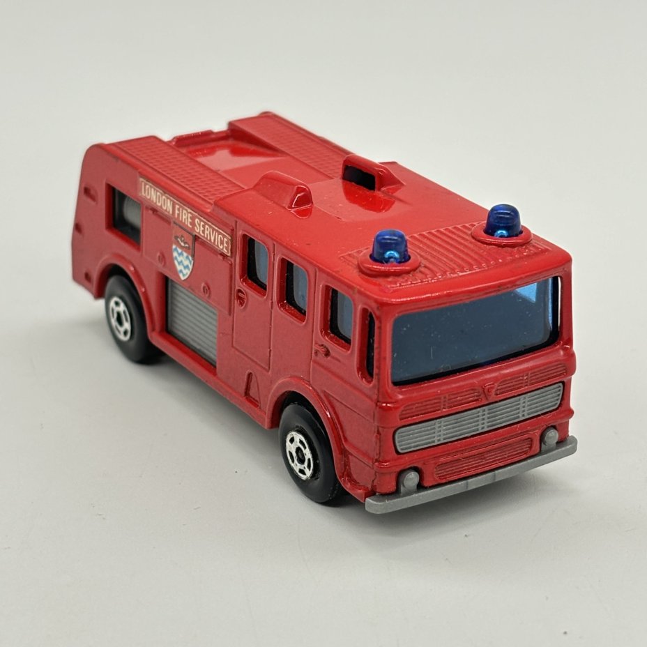 Модель машины (игрушка) "Merryweather fire engine" в оригинальной коробке, Matchbox, пластик, металл, Великобритания, 1969 г.