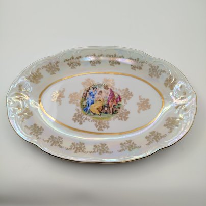 Блюдо овальной формы "Мадонна", украшенное цветочным декором, фарфор, люстр, деколь, золочение, Carlsbad, Чехия, 1993-2010 гг., Carlsbad