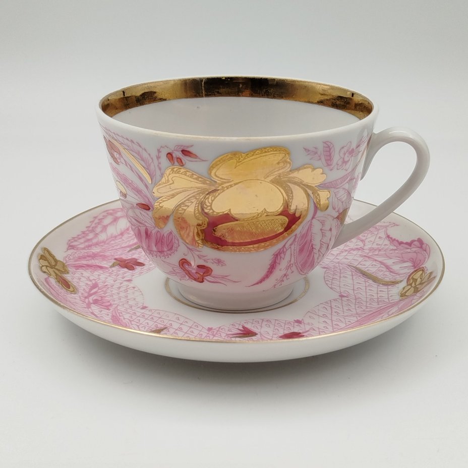 Пара чайная, украшенная декором в виде тюльпанов