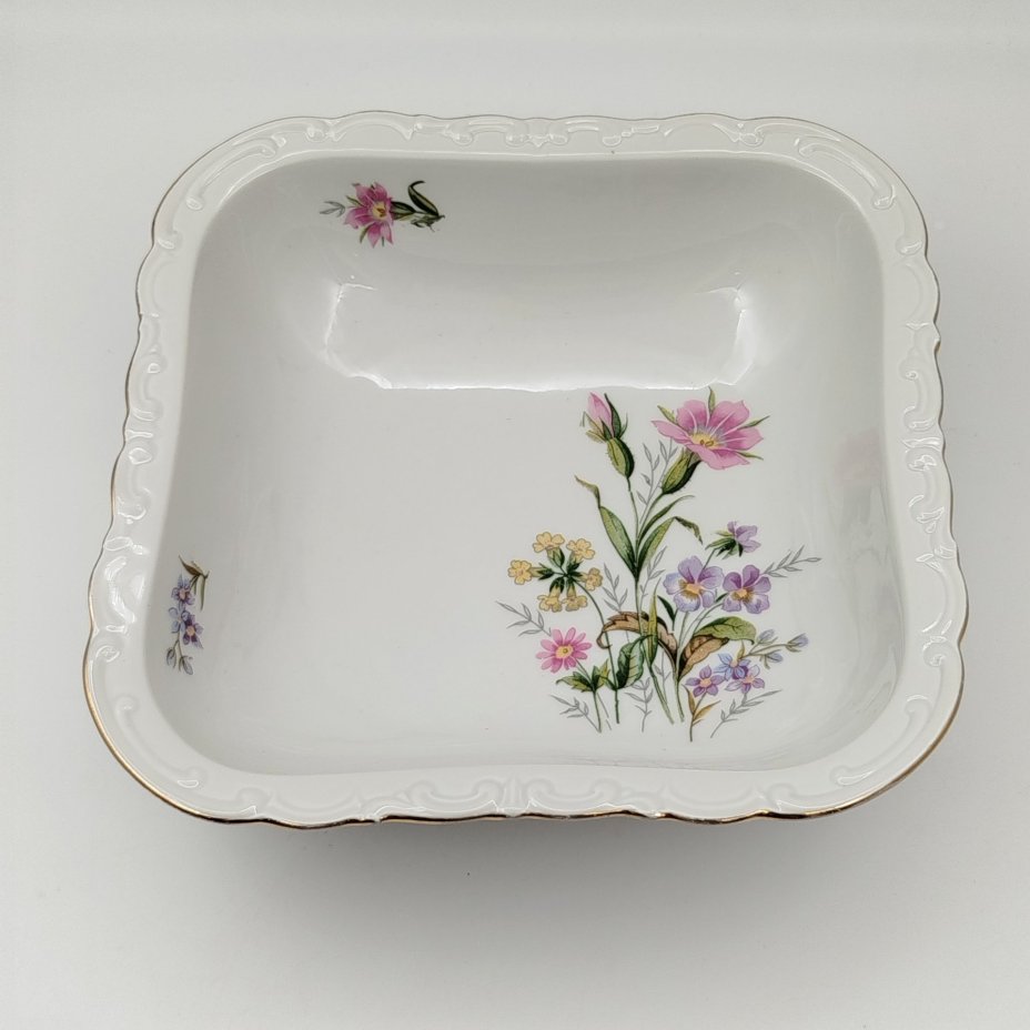 Салатник квадратной формы с декором в виде полевых цветов, фарфор, деколь, золочение, Kahla, ГДР, 1960-1990 гг.