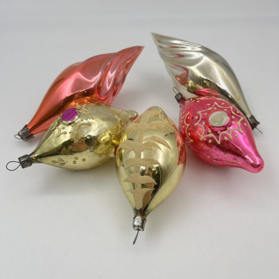 Набор игрушек в виде сосулек, стекло, краска, металл, СССР, 1950-1980 гг.