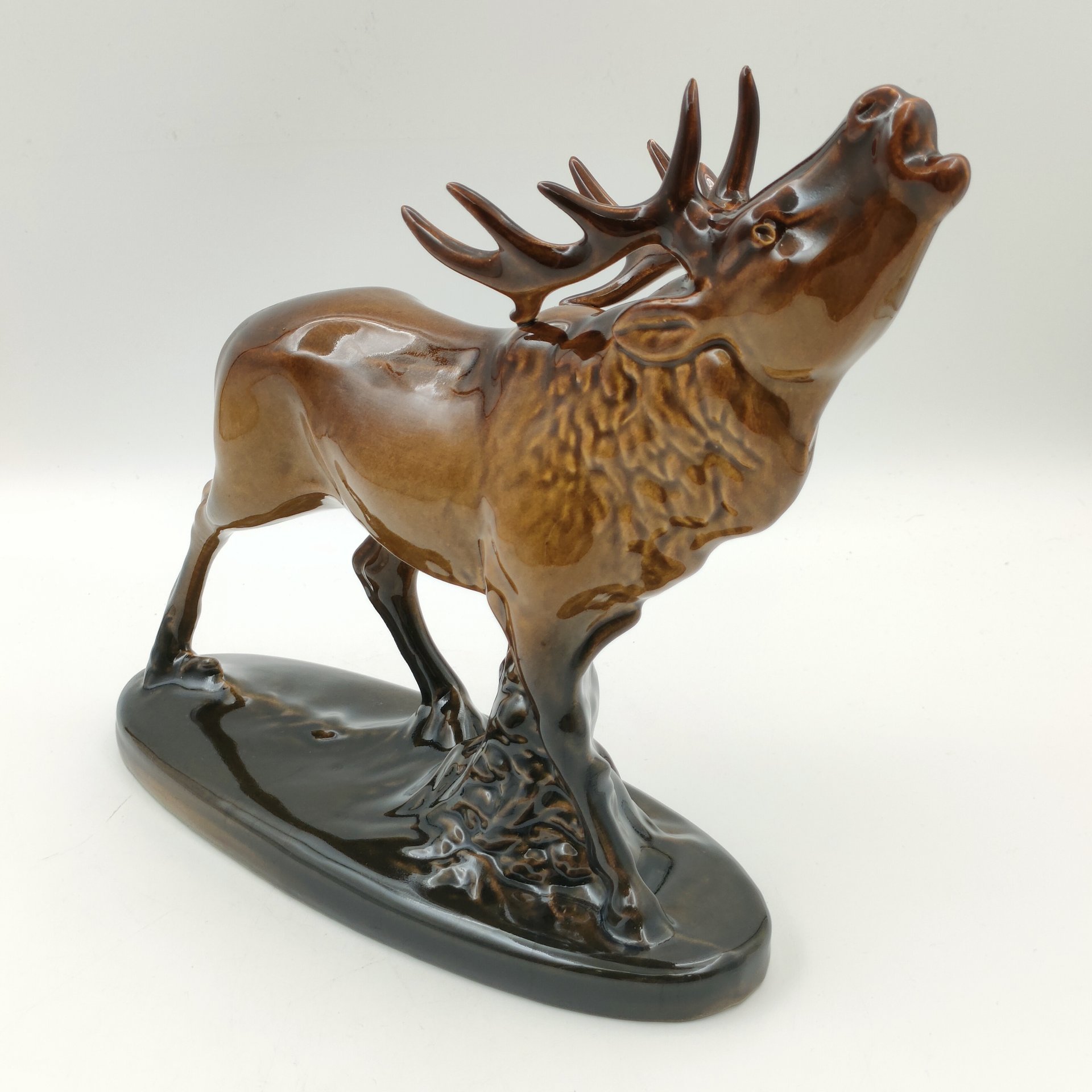 Статуэтка "Олень", фарфор, роспись, глазурь, Германия, 1970-1990 гг.