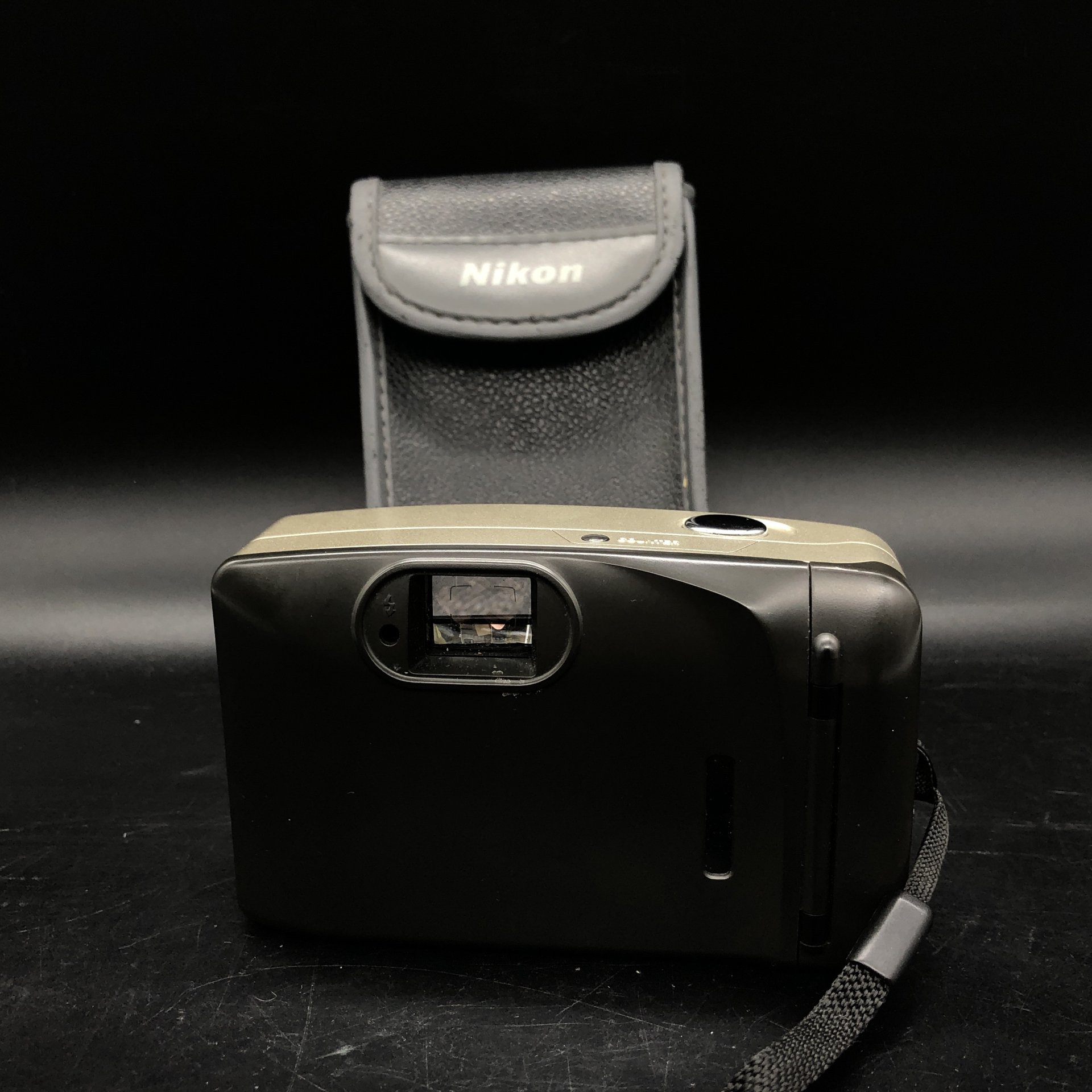 Фотоаппарат пленочный "Nikon AF240SV" в оригинальном чехле