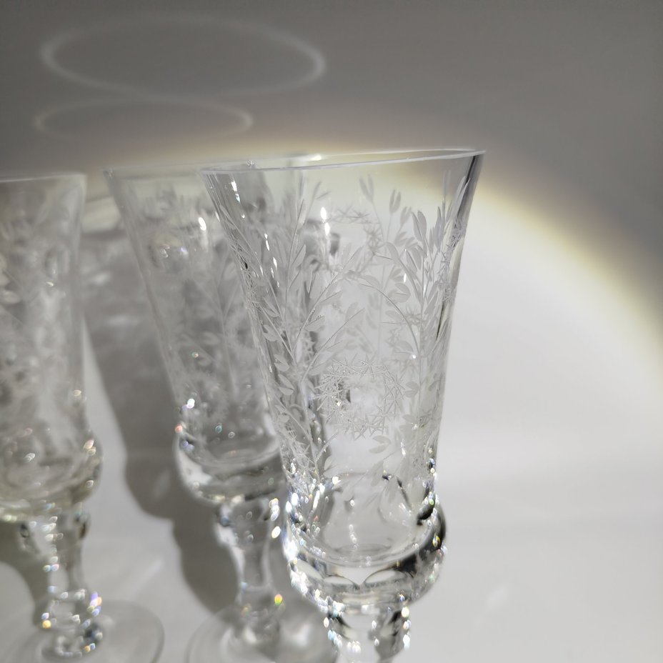 Набор из четырех фужеров "Нектар", автор Смирнова Л.Д., хрусталь, гравировка, Ленинградский завод художественного стекла (ЛЗХС), СССР, 1970-1980 гг.