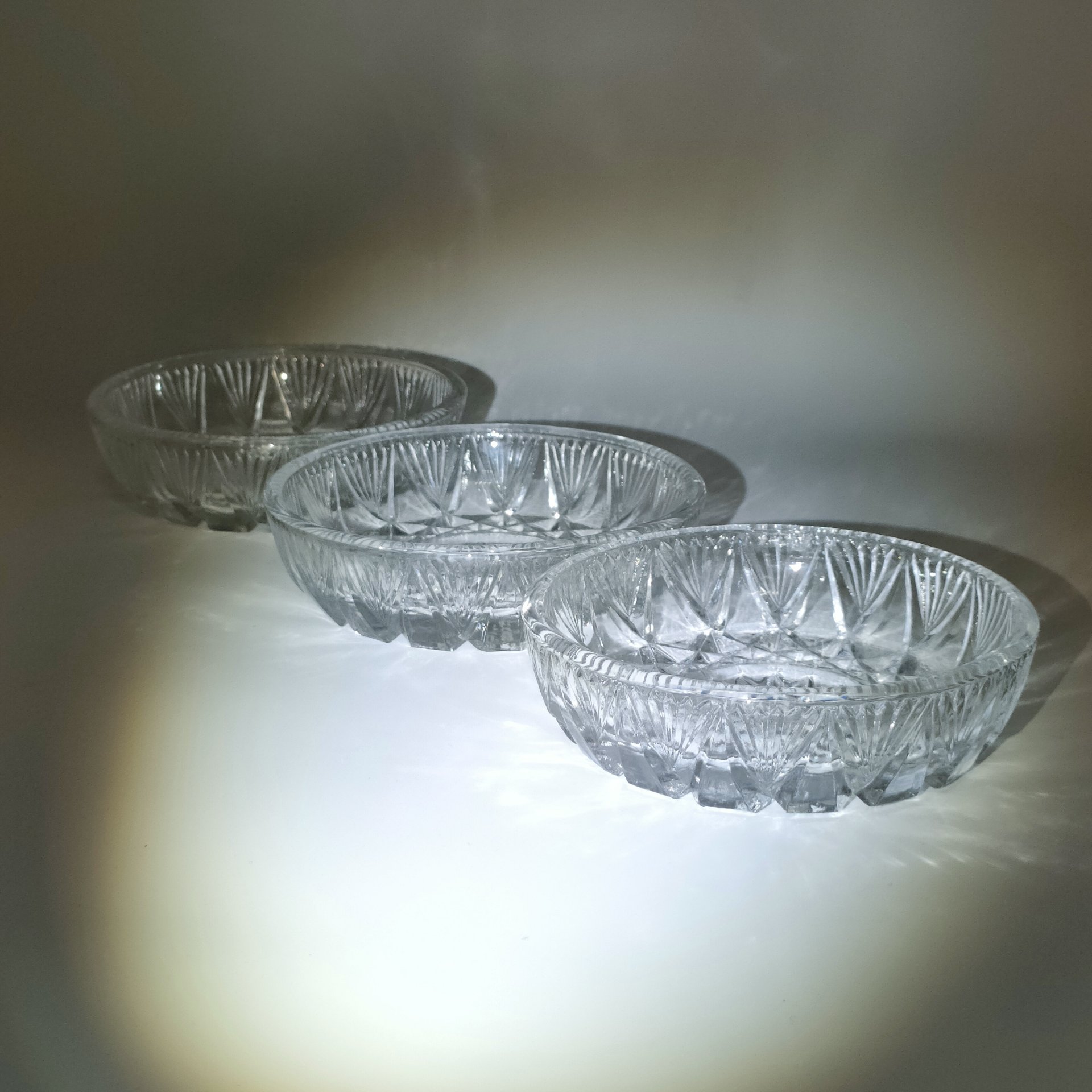 Набор из 3-х розеток с резным геометрическим декором, хрусталь, алмазная грань, СССР, 1970-1990 гг.