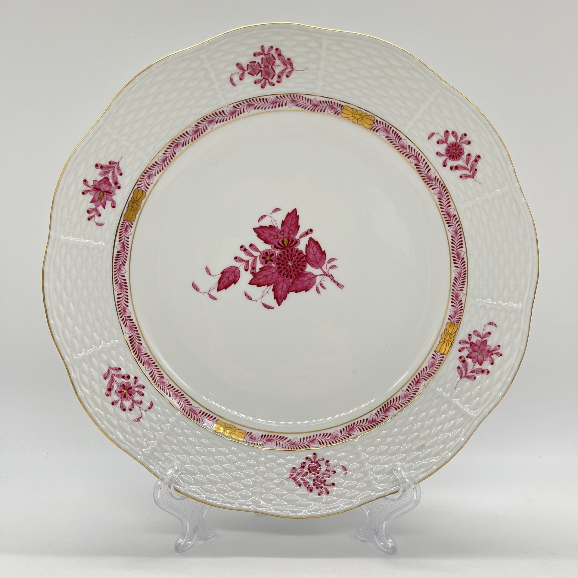Тарелка с высоким бортом, выполненная в фирменном дизайне "Chinese Bouquet/Apponyi Purpur", Herend (Херенд)