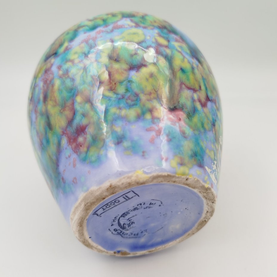 Ваза с разноцветными разводами на тулове, фаянс, поливы, Конаковский фаянсовый завод им. М.И. Калинина (ЗиК Конаково), СССР, 1934-1940 гг.