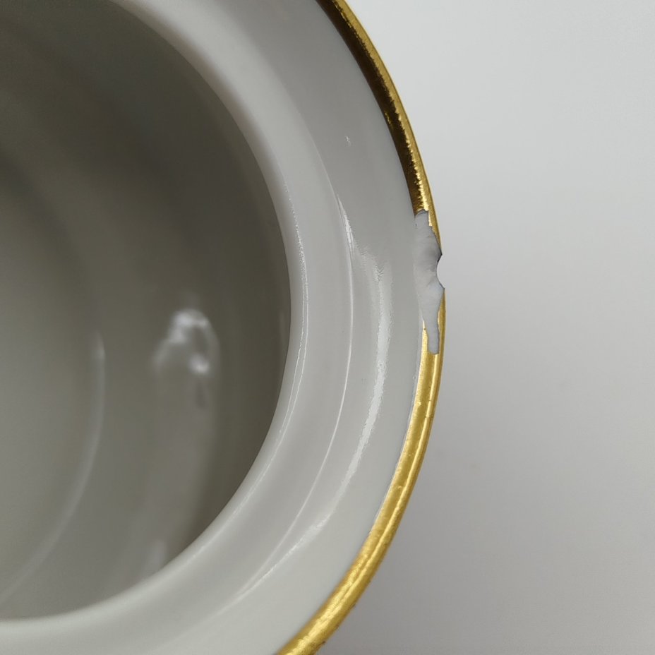 Набор столовый с орнаментальным декором вдоль борта из шести предметов (два блюда, две горчичницы, солонка и перечница), фарфор, крытье кобальтом, золочение, Weimar Porzellan (Веймарский фарфор), Германия, 1948-1980 гг.