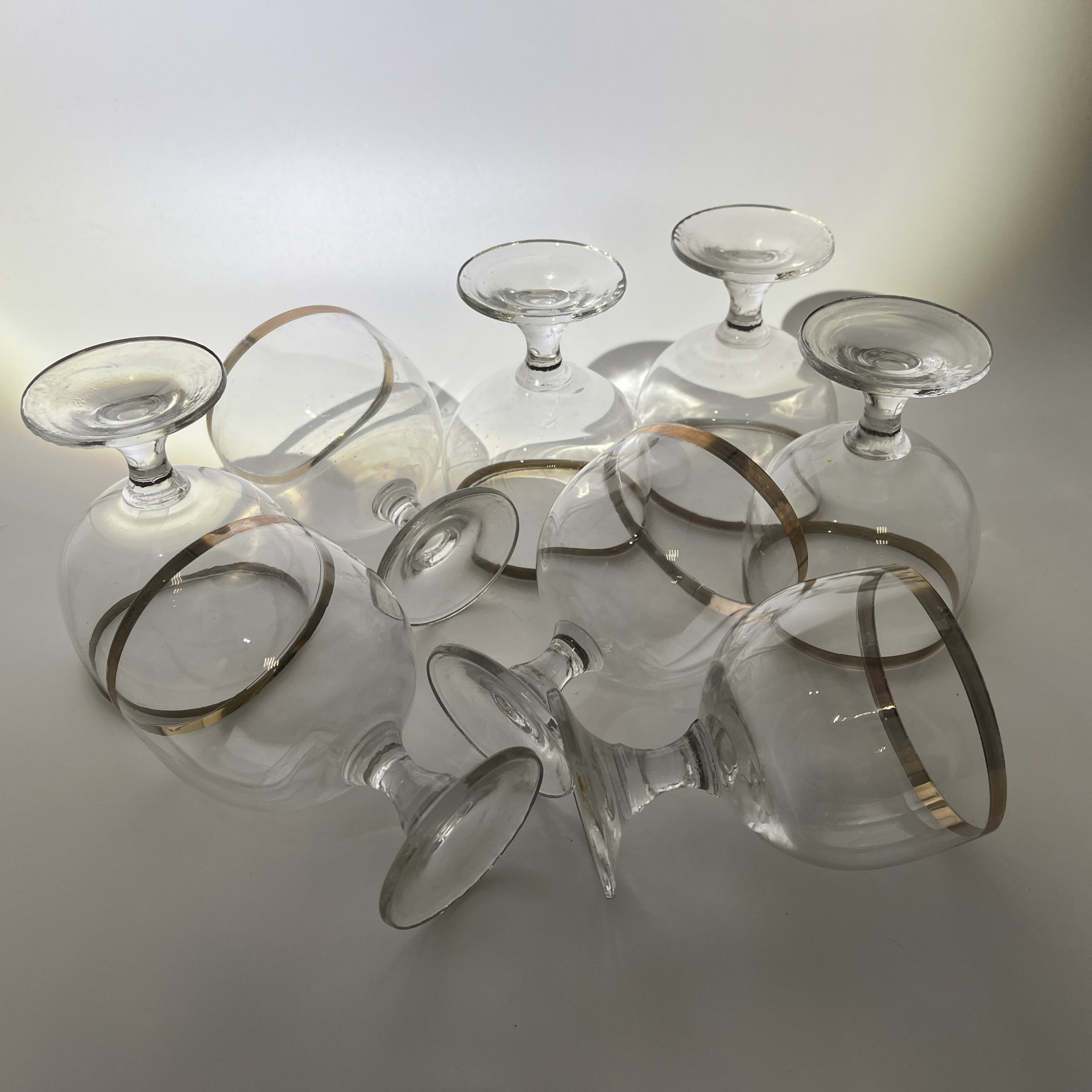 Набор из 8-ми бокалов с золотой каймой