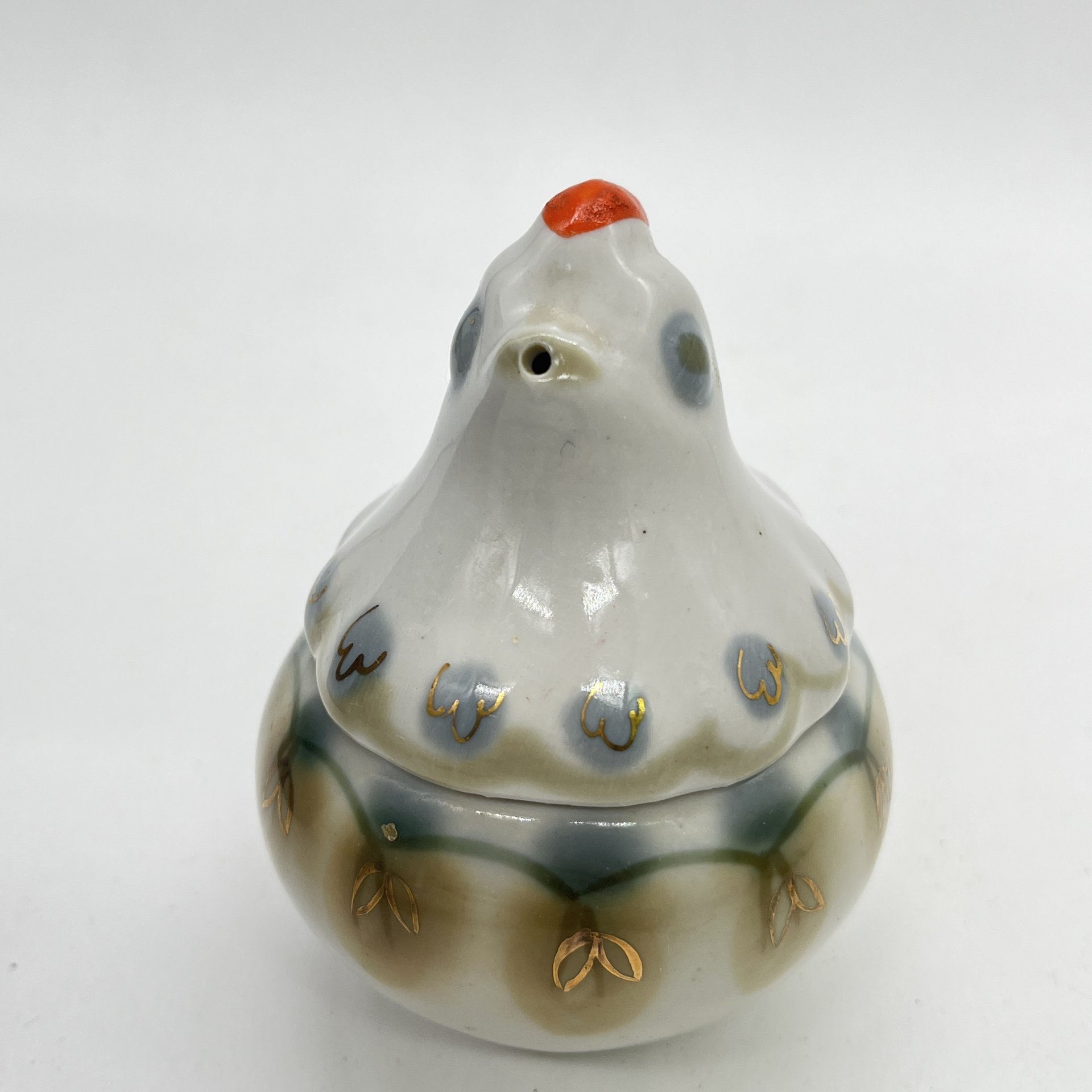 Солонка "Курочка", фарфор, роспись, золочение, Полонский завод художественной керамики (Полонное ЗХК), СССР, 1973-1991 гг.
