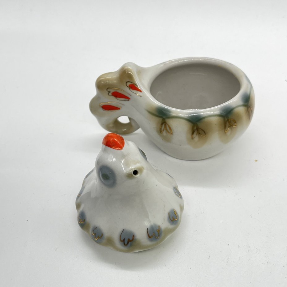 Солонка "Курочка", фарфор, роспись, золочение, Полонский завод художественной керамики (Полонное ЗХК), СССР, 1973-1991 гг.