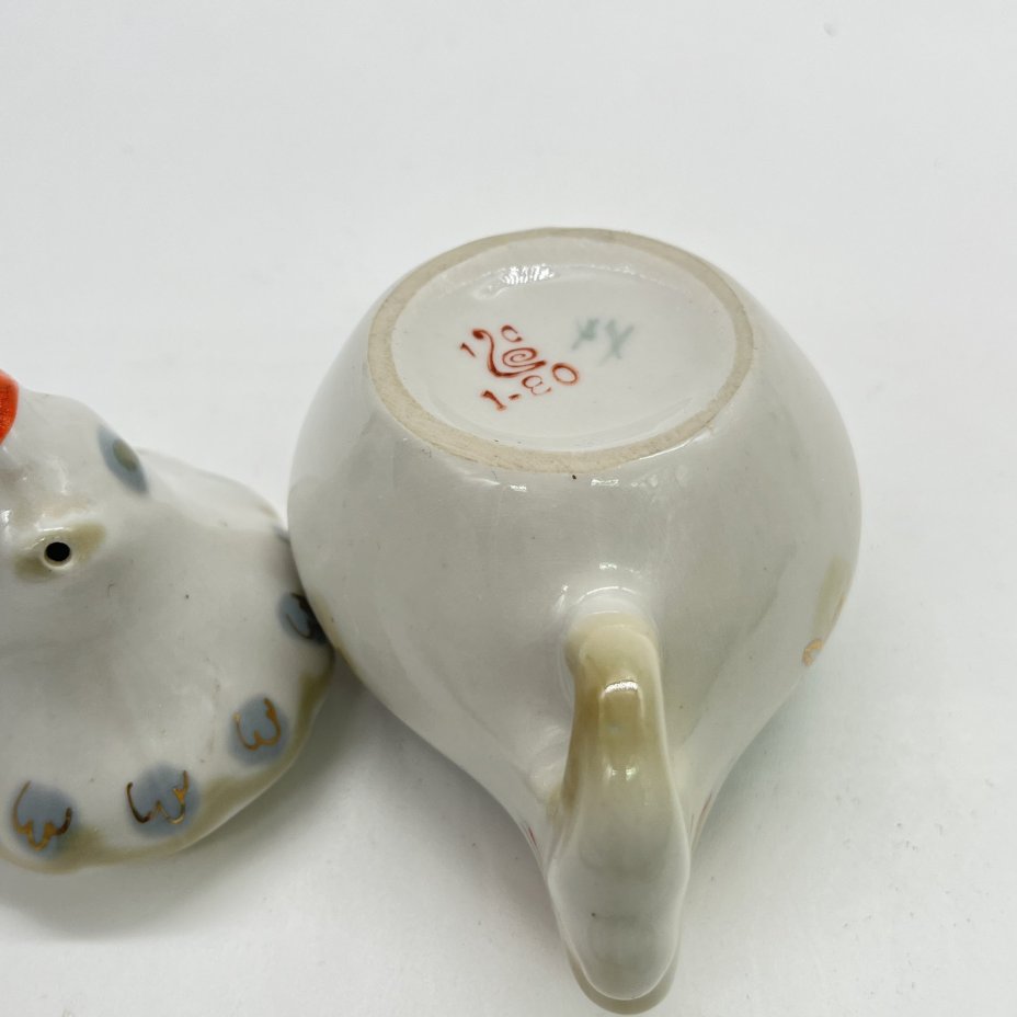 Солонка "Курочка", фарфор, роспись, золочение, Полонский завод художественной керамики (Полонное ЗХК), СССР, 1973-1991 гг.