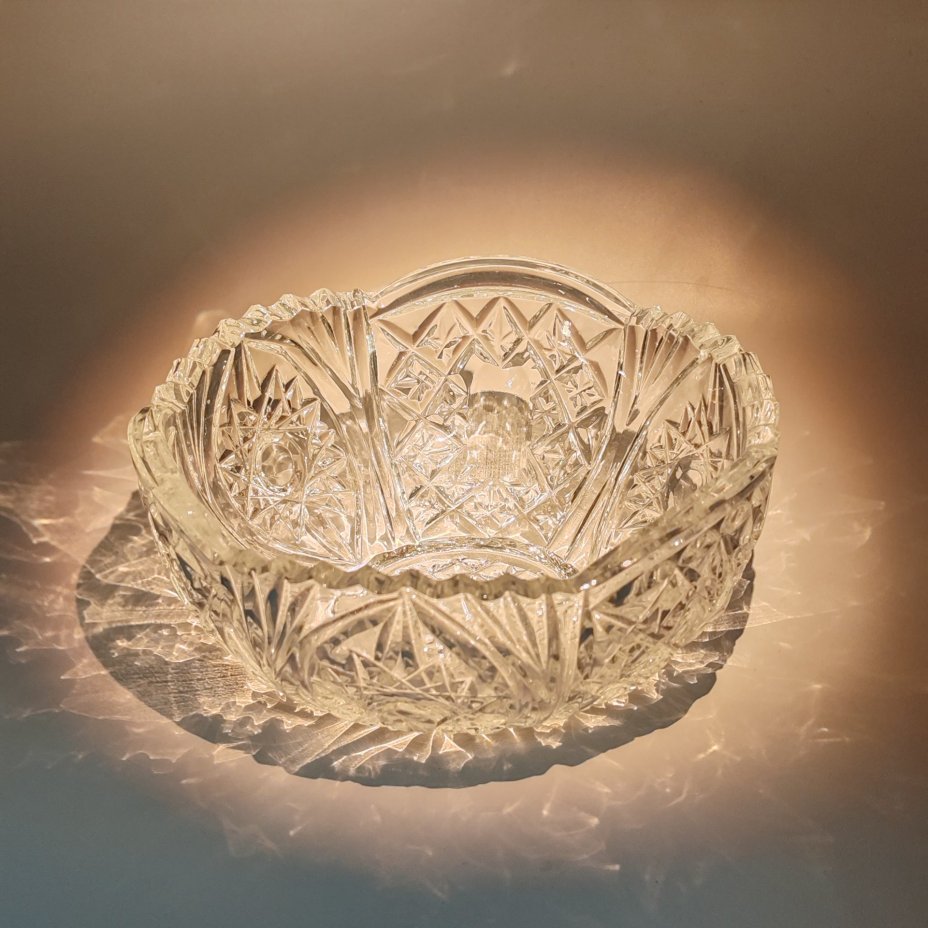 Салатник с рельефным резным декором, хрусталь, алмазная грань, СССР, 1970-1990 гг.