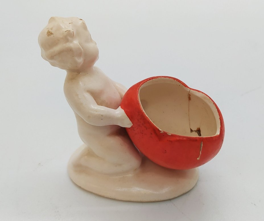 Спичечница "Путти с сердечком", фаянс, роспись, Hertwig & Co., Германия, 1941-1958 гг., Hertwig & Co.