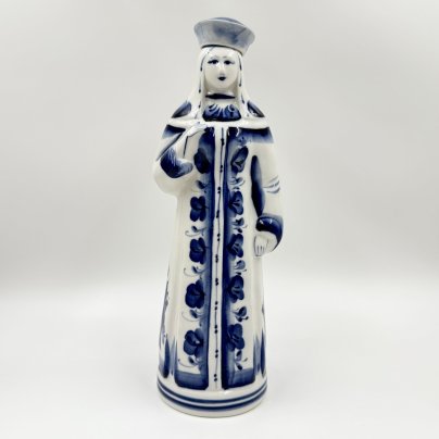 Штоф "Царица", фарфор, роспись, Гжельский фарфоровый завод, Россия, 2000-2010 гг., Гжельский фарфоровый завод