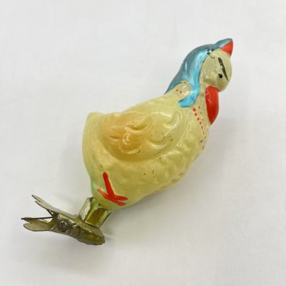 Игрушка елочная на прищепке "Утка в платочке", стекло, роспись, металл, Завод стеклянных ёлочных украшений и оптических изделий, г. Москва, СССР, 1950-1960 гг.