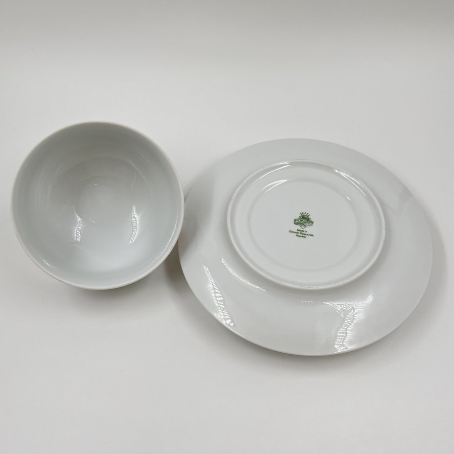 Масленка с цветочным декором, фарфор, деколь, золочение, Graf Von Henneberg Porzellan, 1777 Jlmenau, Германия, 1973-1977 гг., Graf Von Henneberg Porzellan