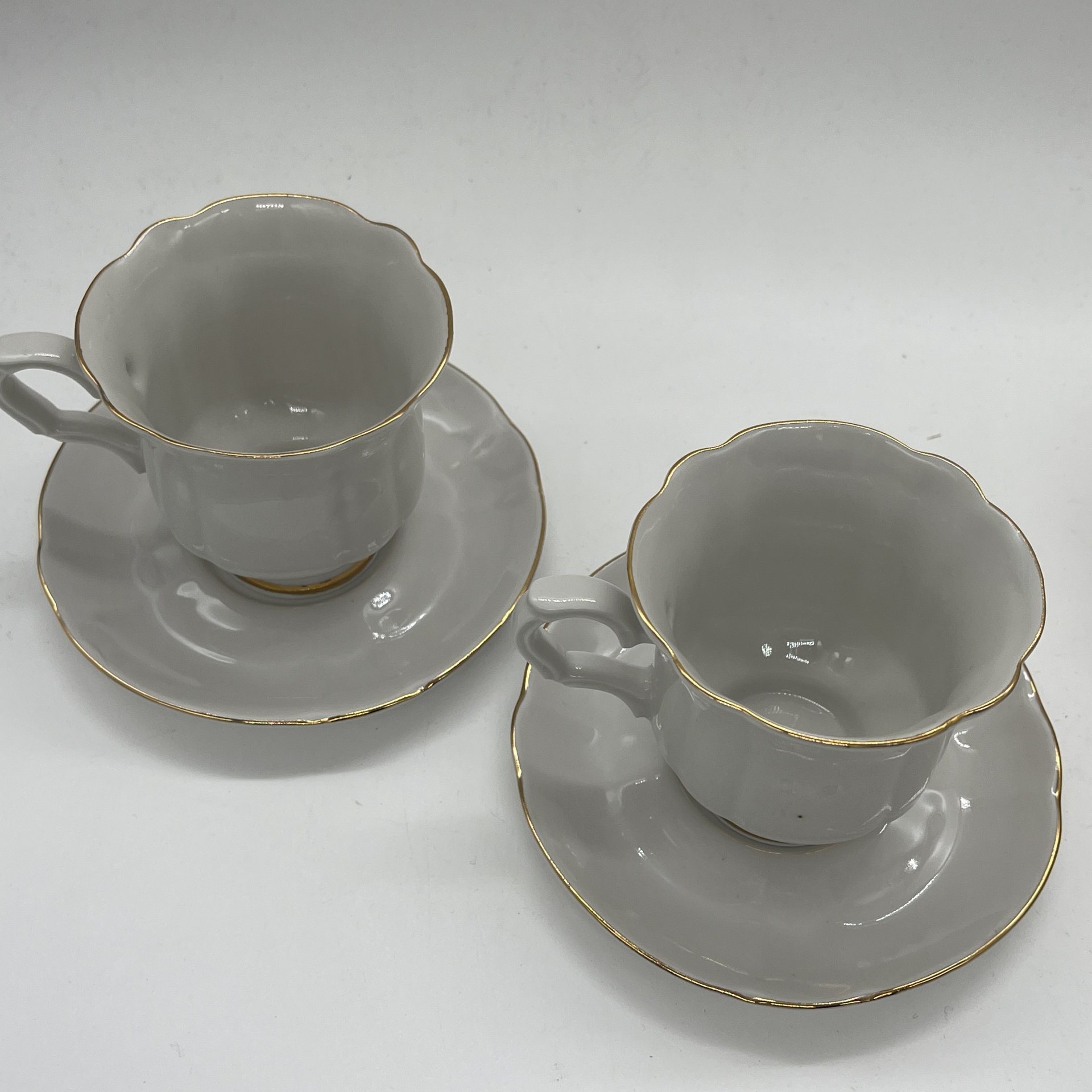 Набор из 2 чайных пар с лаконичным декором, фарфор, золочение, Коростенский фарфоровый завод (КФЗ), Восточная Европа, 1970-1990 гг.