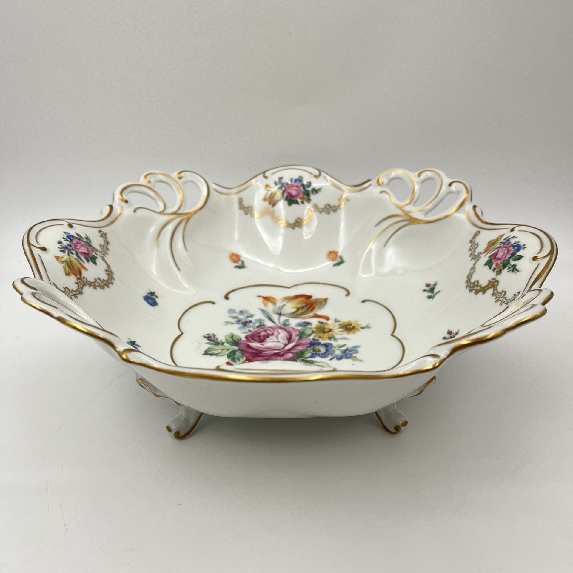 Блюдо (фруктовница) с прорезным бортом "Мейсенский букет"