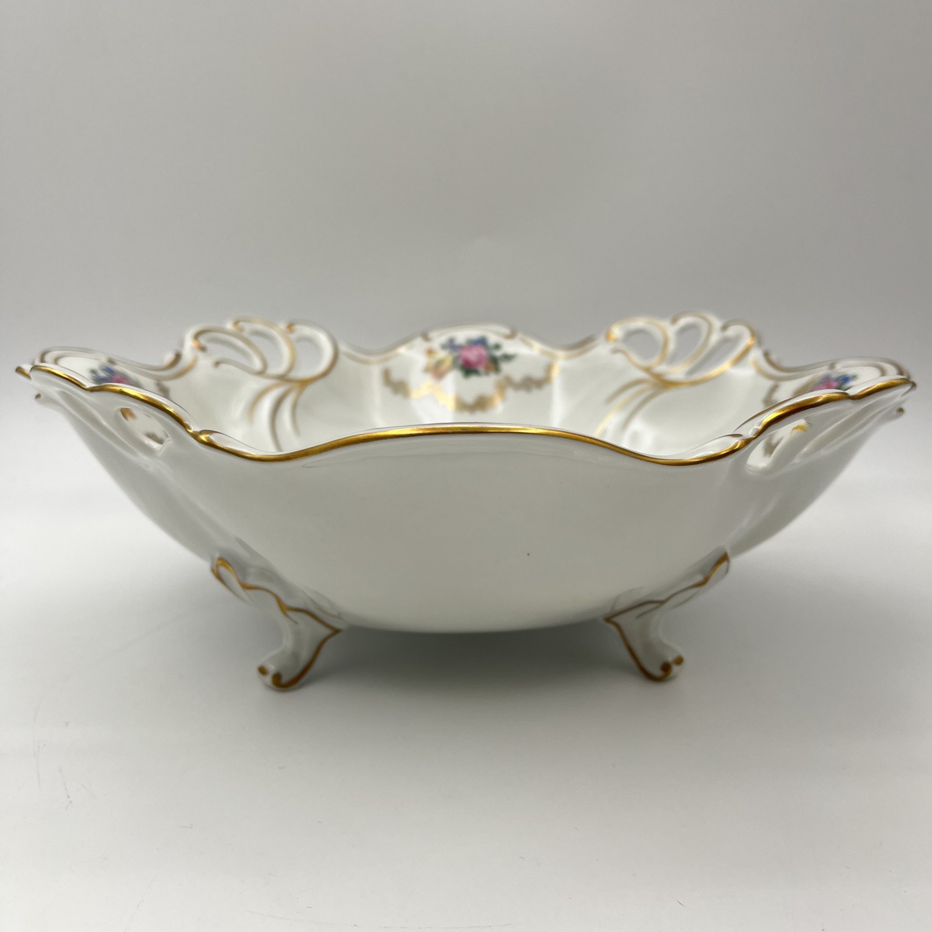 Блюдо (фруктовница) с прорезным бортом "Мейсенский букет"