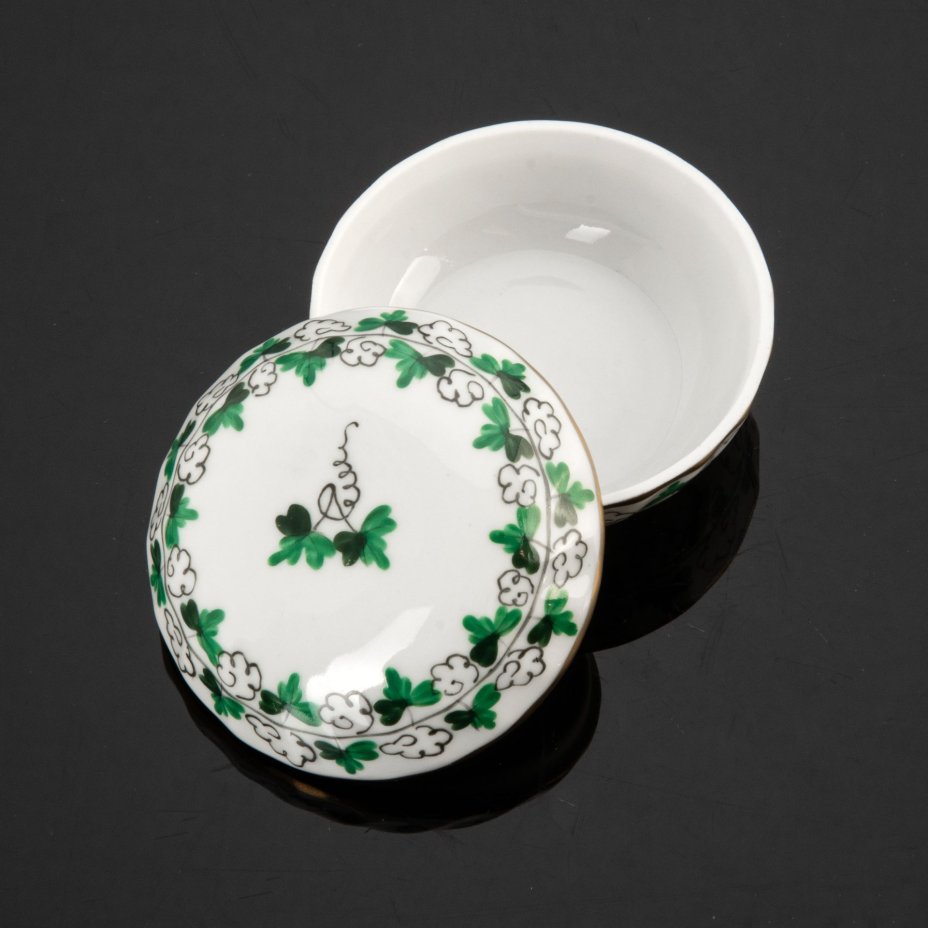 Шкатулка из серии "Persil Green" (с декором в виде листьев петрушки), Herend (Херенд)