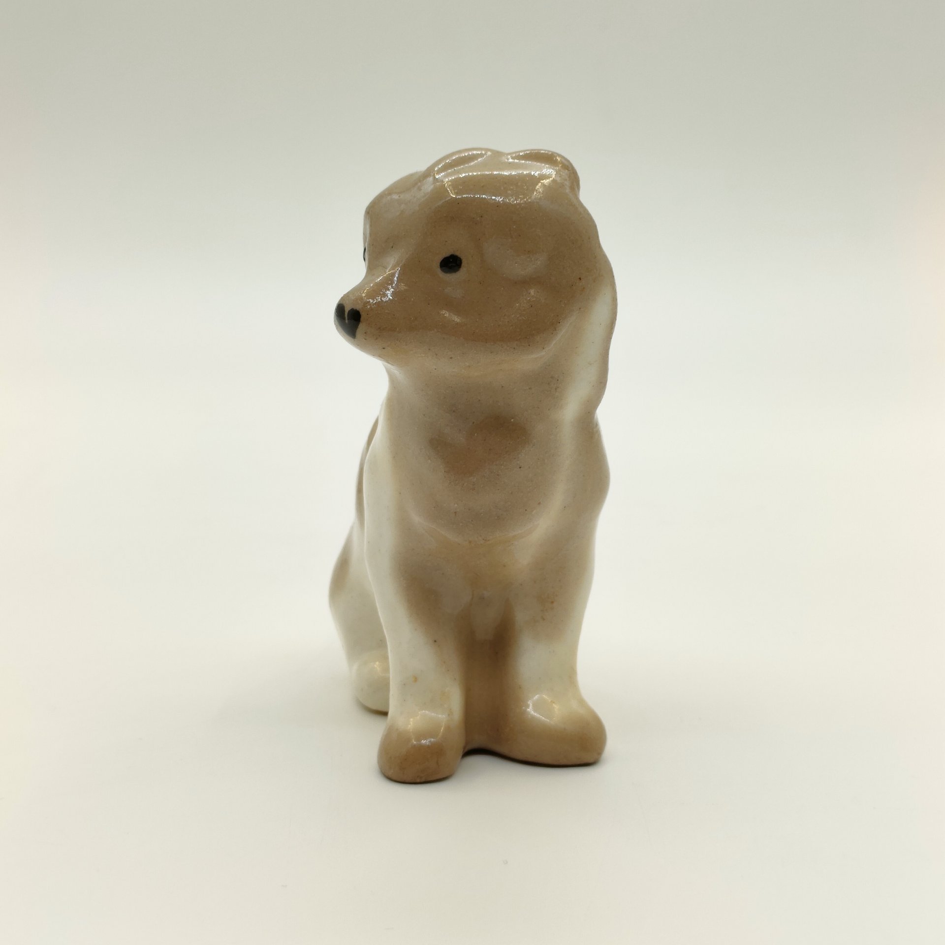 Статуэтка "Собака", фаянс, аэрография, роспись, СССР, 1960-1980 гг.