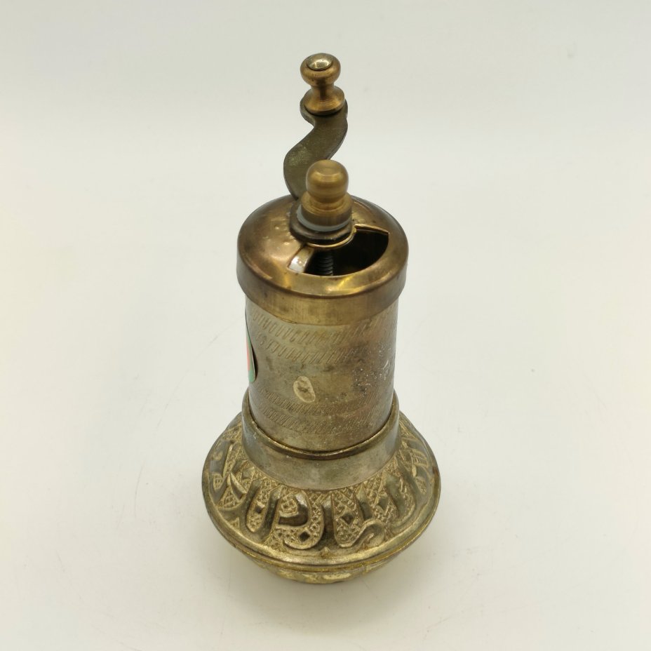 Ручная мельница для приправ и специй с рельефным декором, "Petek Baharat"