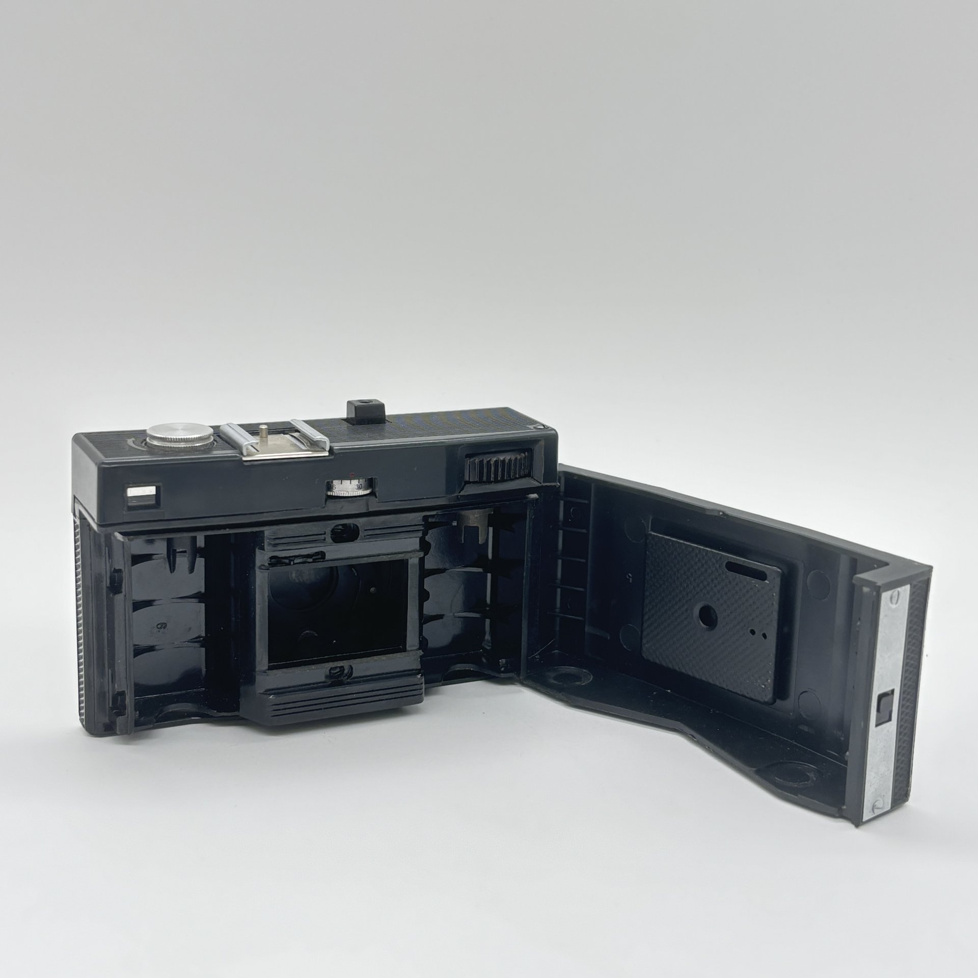 Фотоаппарат "Смена-8" в оригинальном кофре (не работает), ЛОМО (Ленинградское оптико-механическое объединение)