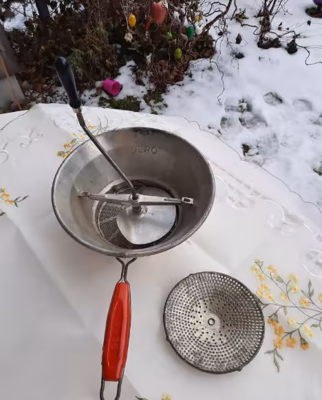 Тёрка для перетирки ягод