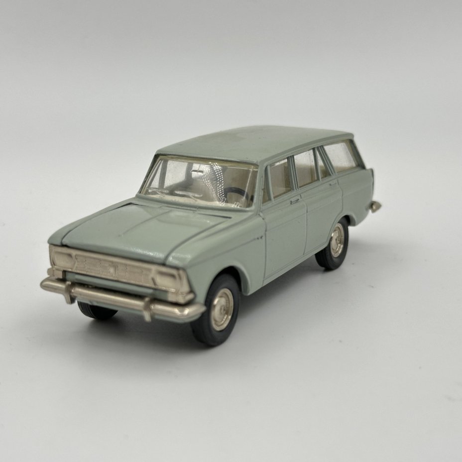 Модель автомобиля "Москвич 427" (Ралли), в масштабе 1:43