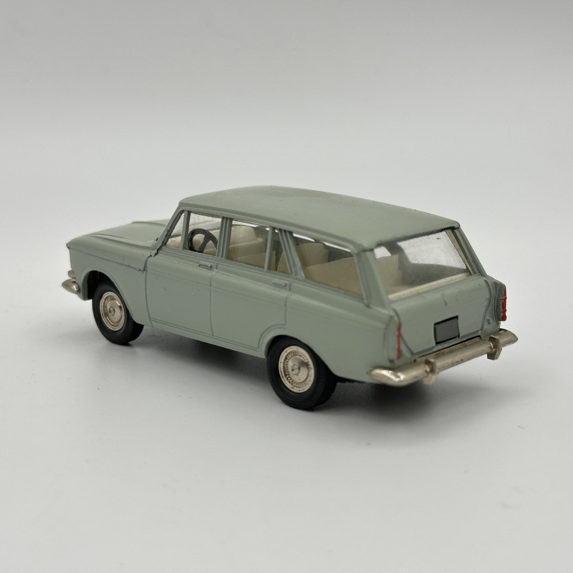 Модель автомобиля "Москвич 427" (Ралли), в масштабе 1:43