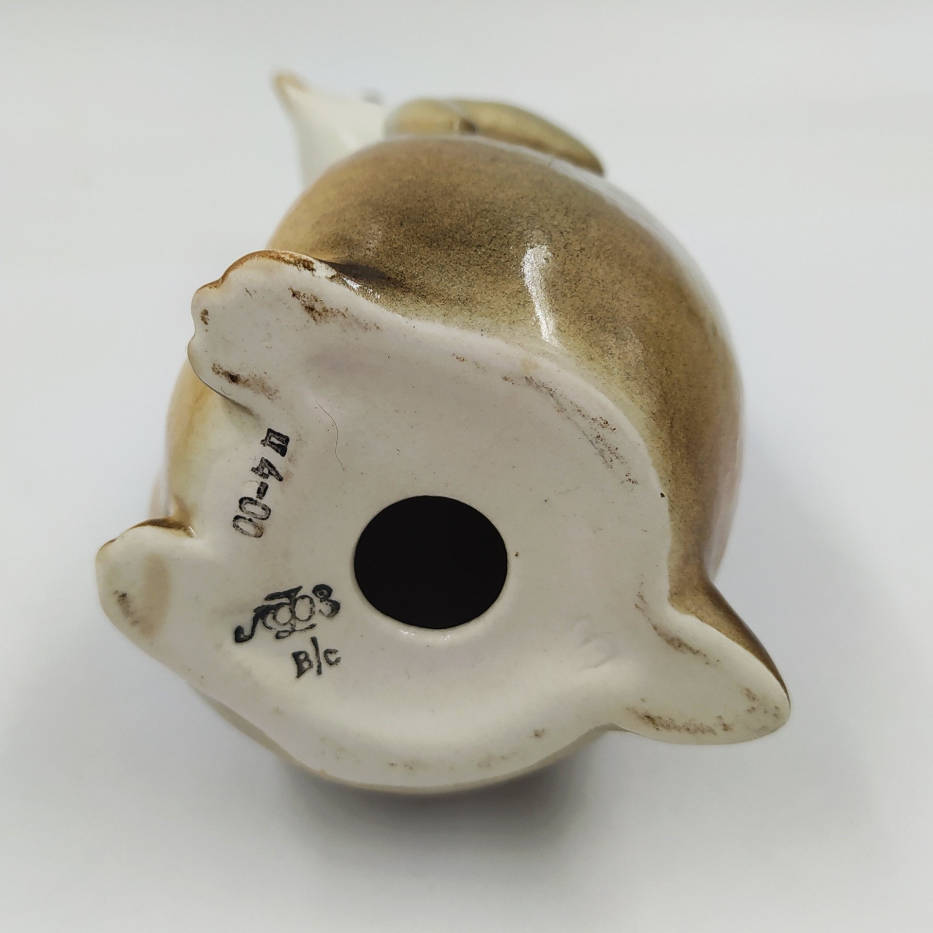 Статуэтка "Пингвин", скульптор П.П. Веселов, фарфор, роспись, аэрография, Ленинградский фарфоровый завод (ЛФЗ), СССР, 1970-1992 гг.