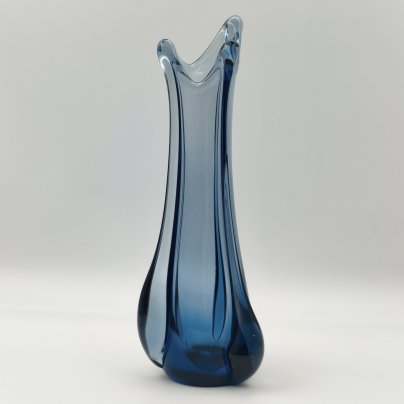 Ваза оригинальной формы, стекло, Чехословакия, 1970-1990 гг.