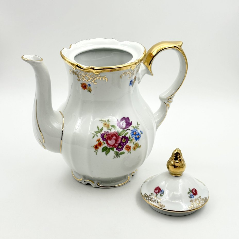 Кофейник, украшенный цветочным декором, фарфор, деколь, золочение,, Roschützer Porzellanfabrik Unger & Schilde, Германия, 1950-1960 гг., Roschützer Porzellanfabrik Unger & Schilde