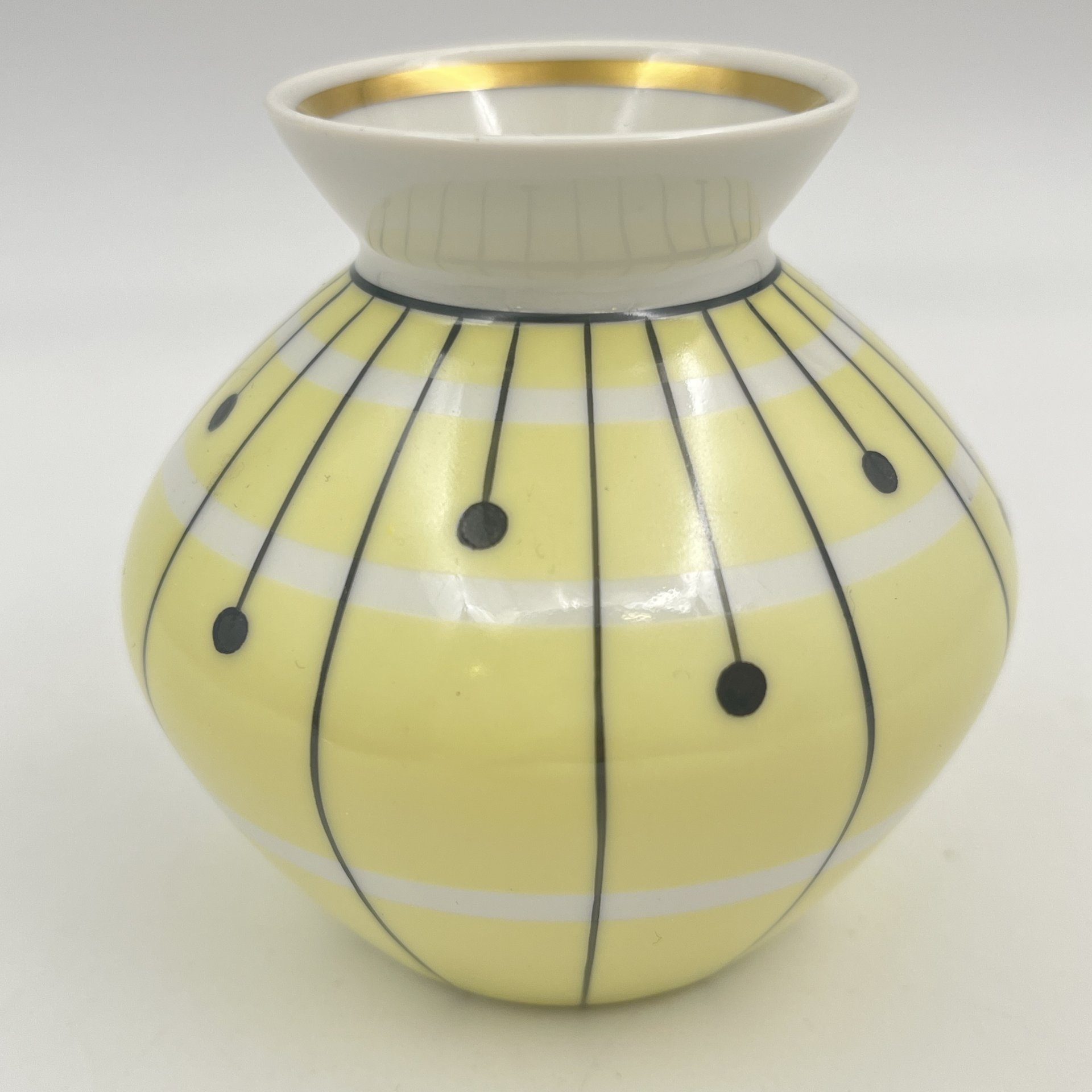 Вазочка миниатюрная