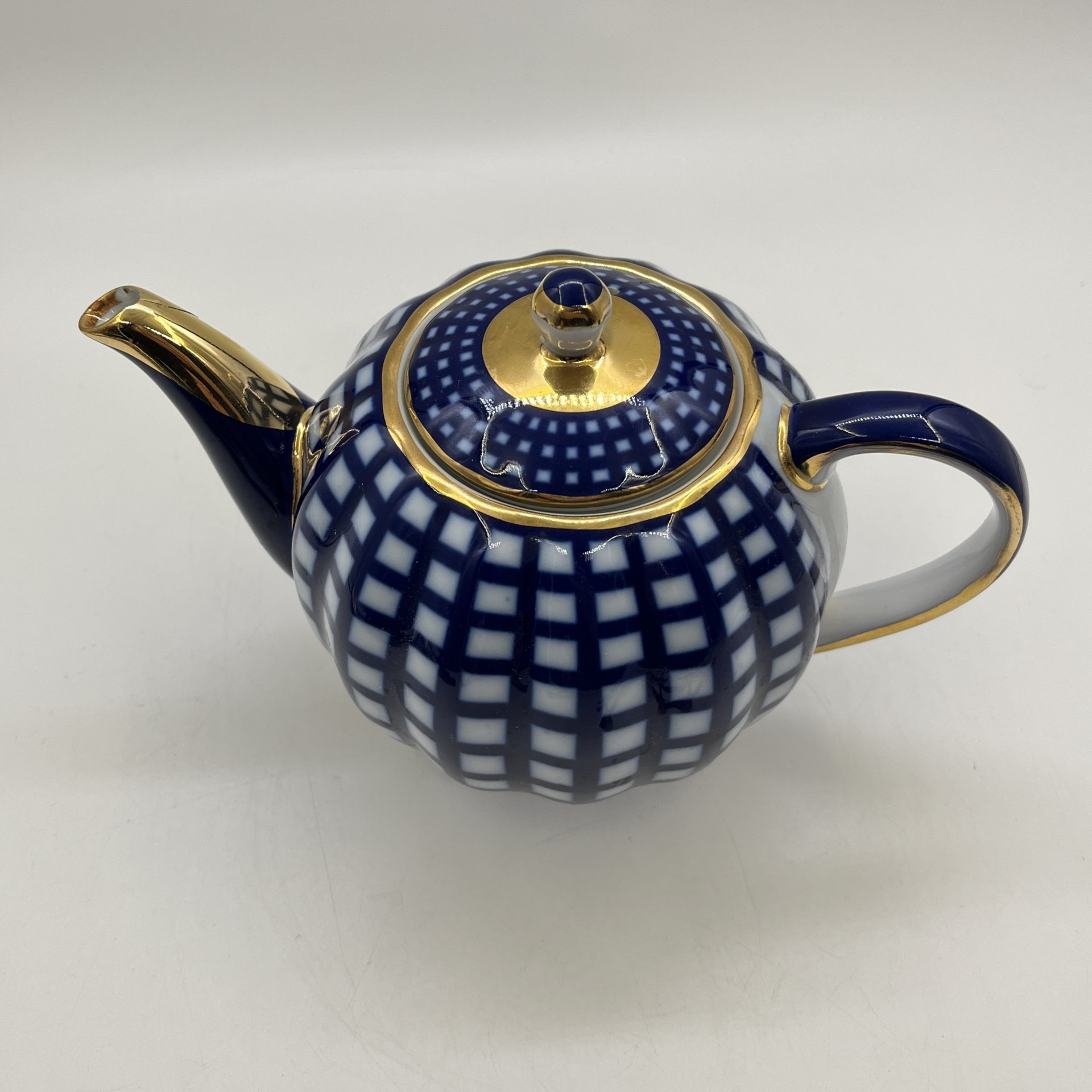 Чайник заварочный с декором кобальтовая сетка, форма "Тюльпан"