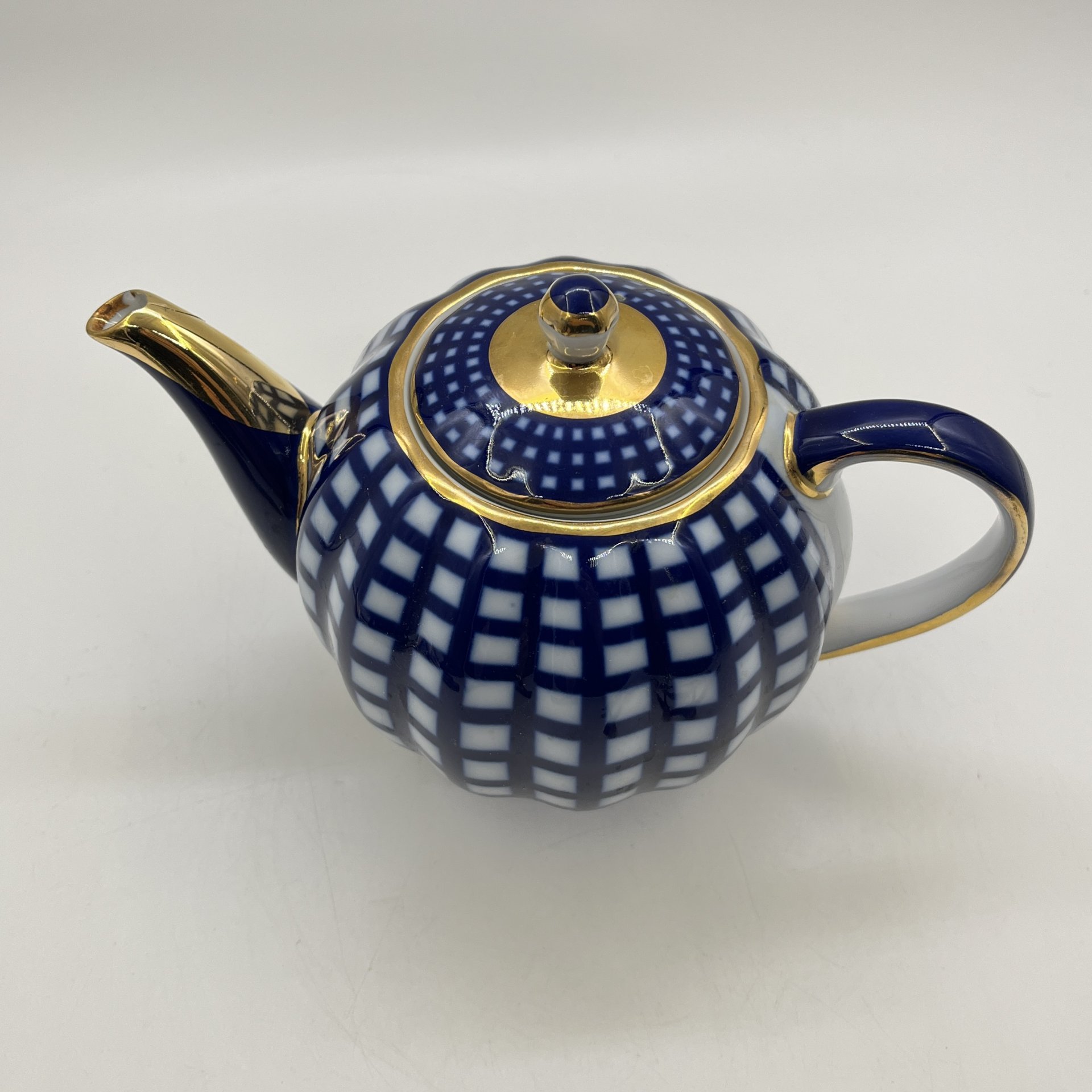 Чайник заварочный с декором кобальтовая сетка, форма "Тюльпан"
