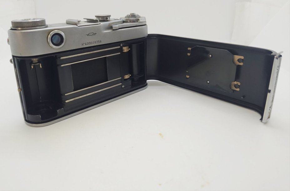 Фотоаппарат плёночный "Зоркий-6" с объективом "Индустар-61" (без кофра), металл, стекло, пластик, Красногорский механический завод (КМЗ), Красногорский механический завод (КМЗ)