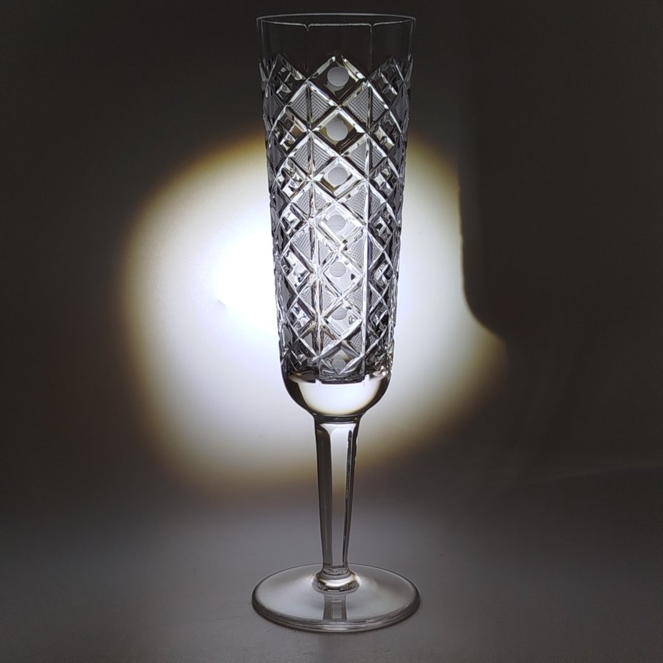 Фужер с рельефным геометрическим декором, хрусталь, алмазная грань, матирование, СССР, 1970-1990 гг.