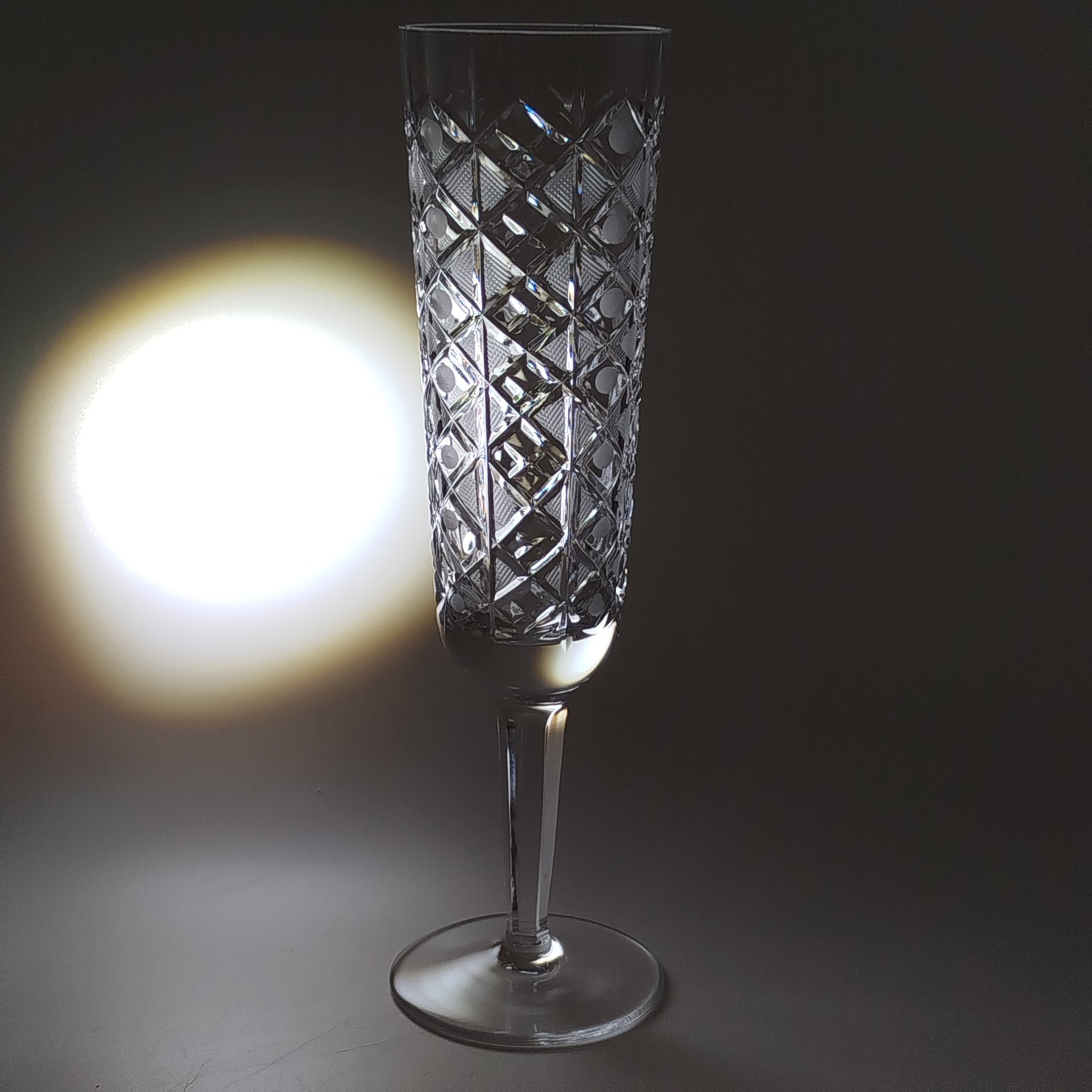Фужер с рельефным геометрическим декором, хрусталь, алмазная грань, матирование, СССР, 1970-1990 гг.