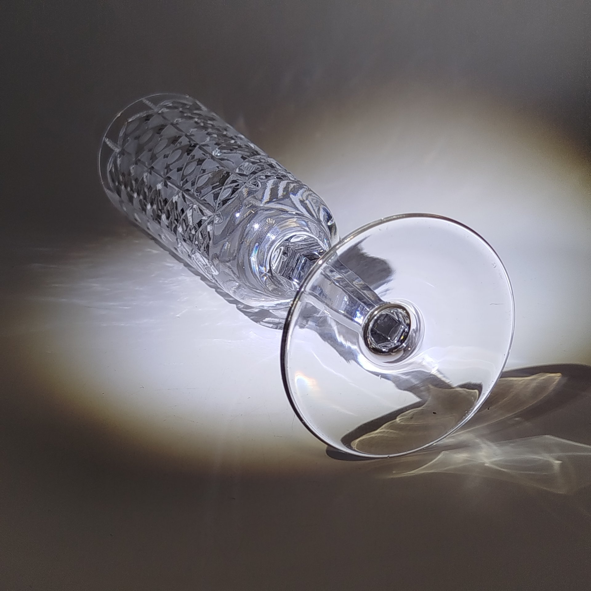 Фужер с рельефным геометрическим декором, хрусталь, алмазная грань, матирование, СССР, 1970-1990 гг.