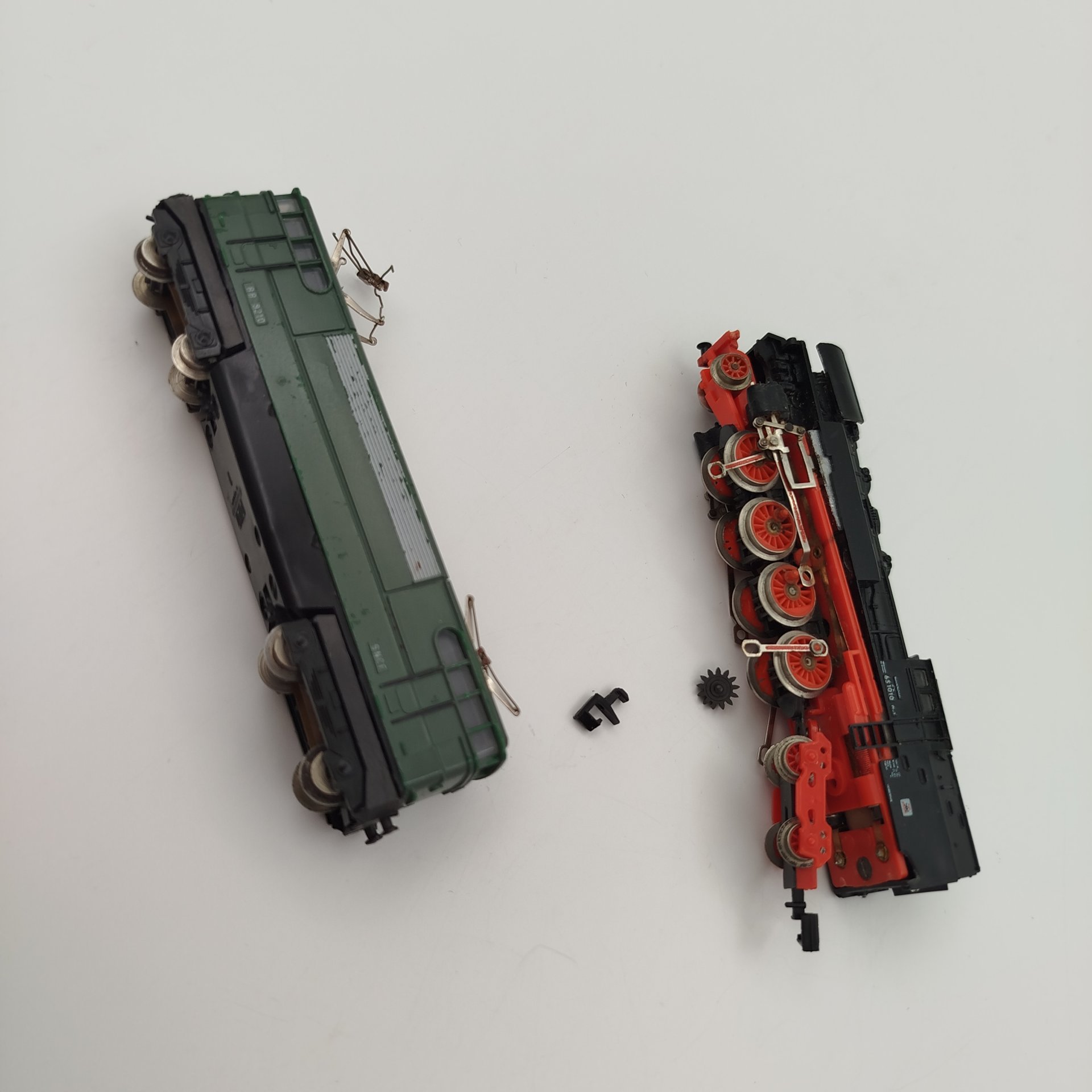 Модели железнодорожные паровоза "BR 65" и электровоза "BB9210", пластик, металл, Piko, ГДР, 1980-1989 гг., Piko