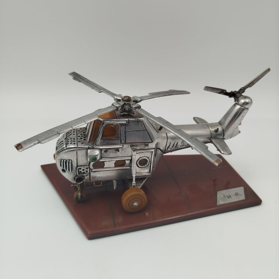 Можель вертолёта "Ми-4"