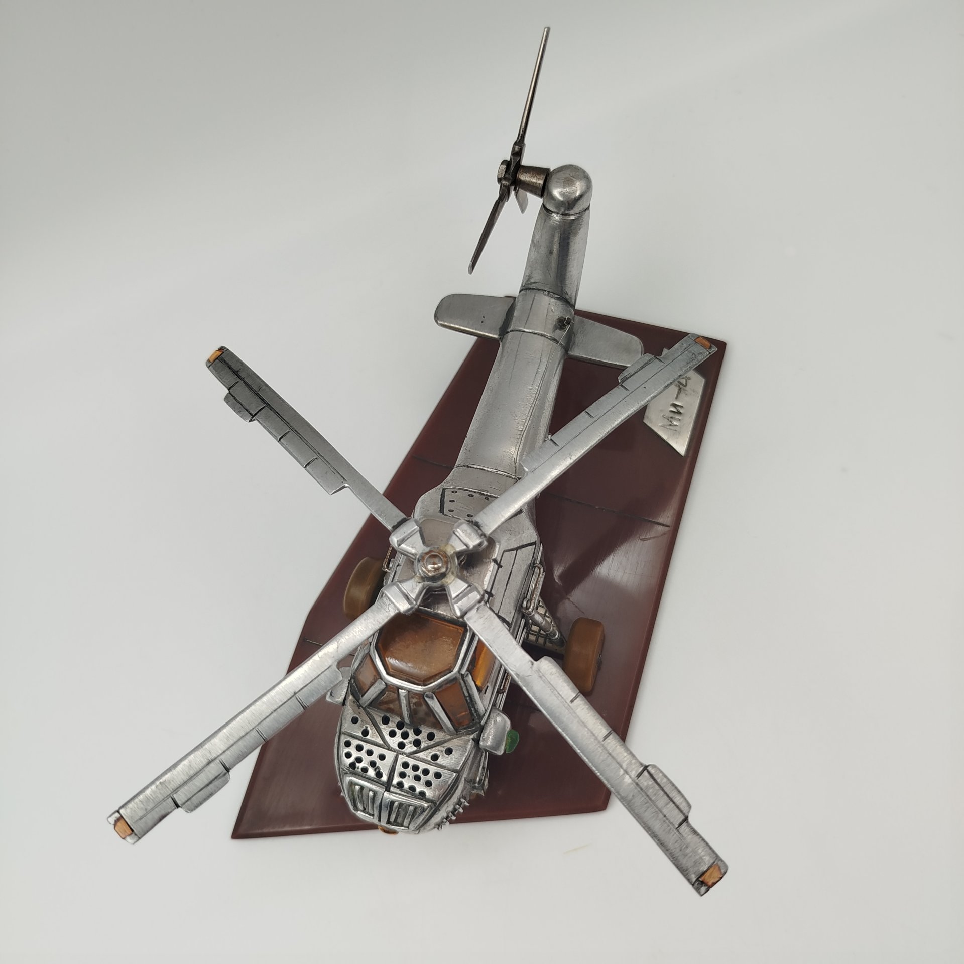 Можель вертолёта "Ми-4"